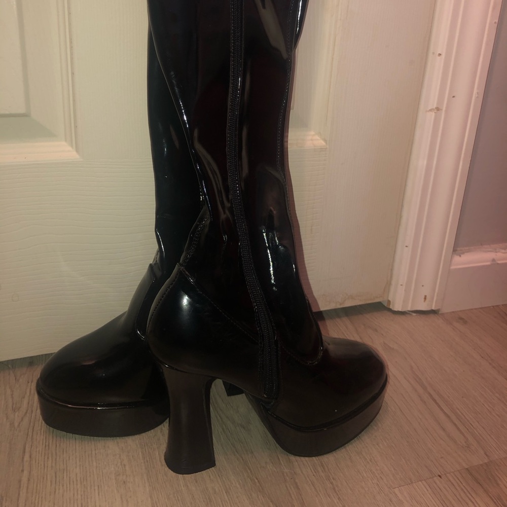 Platform vinyl heels